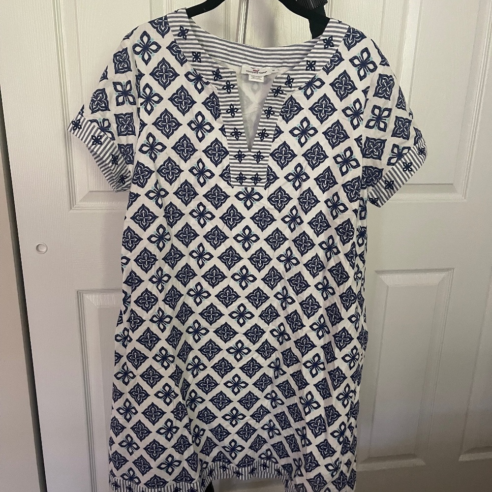 EUC Vineyard Vines Shift Dress